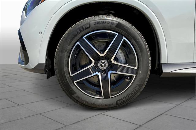 new 2025 Mercedes-Benz GLC 300 car, priced at $62,695