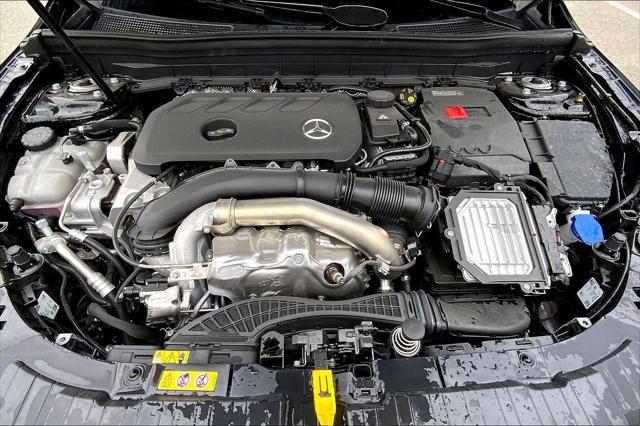 new 2025 Mercedes-Benz GLB 250 car, priced at $57,705