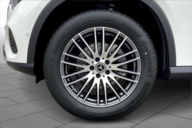 new 2025 Mercedes-Benz GLC 300 car, priced at $56,830