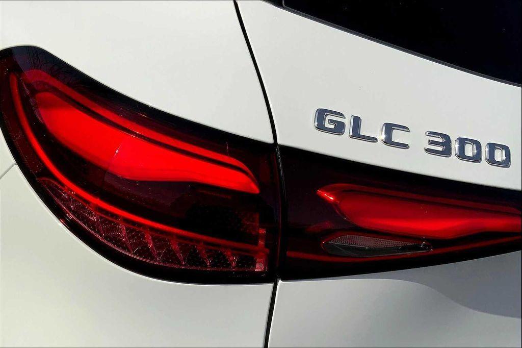 new 2025 Mercedes-Benz GLC 300 car, priced at $62,065