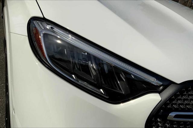 new 2025 Mercedes-Benz GLC 300 car, priced at $62,065