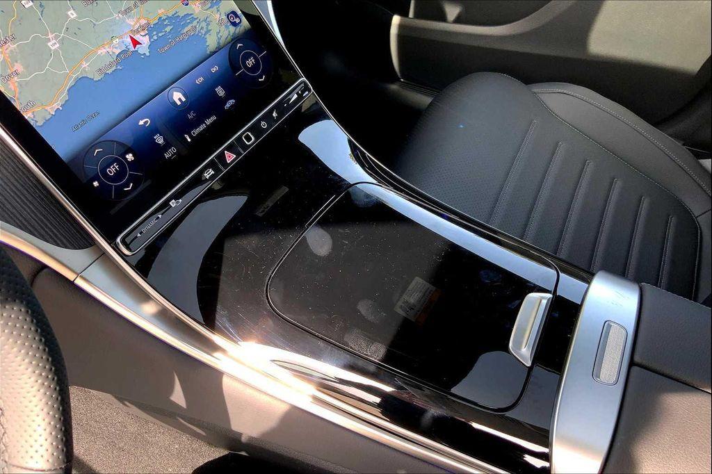new 2025 Mercedes-Benz GLC 300 car, priced at $62,065