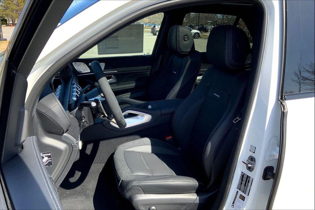 new 2025 Mercedes-Benz AMG GLE 53 car, priced at $97,165