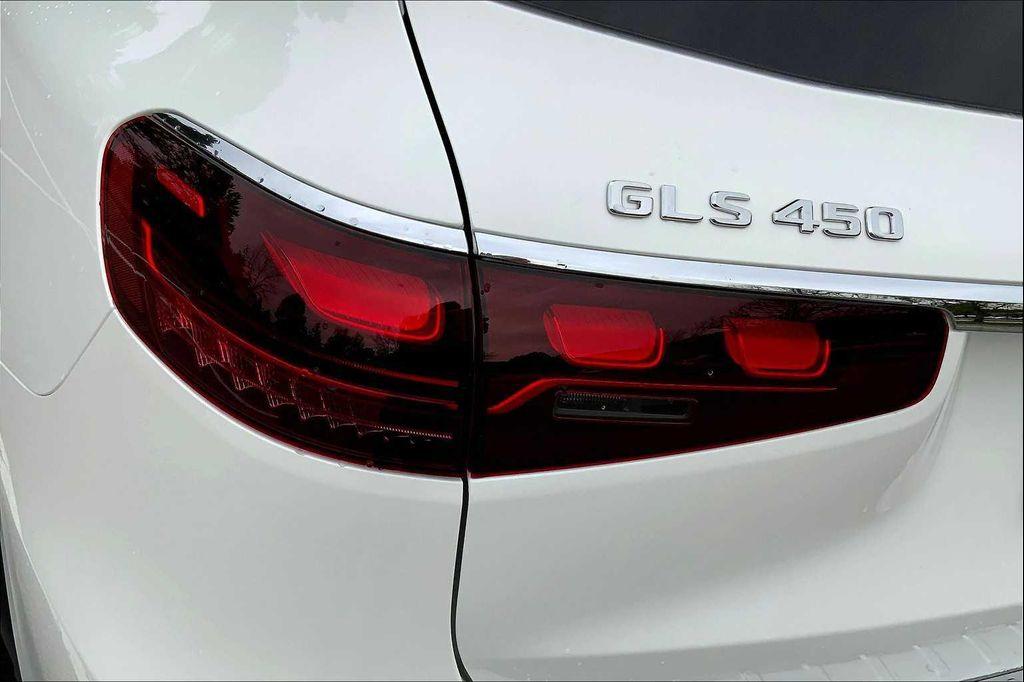new 2025 Mercedes-Benz GLS 450 car, priced at $96,840