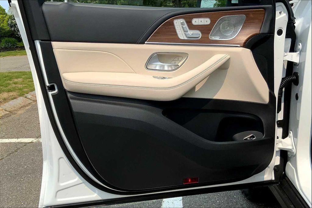 new 2025 Mercedes-Benz GLS 450 car, priced at $99,540