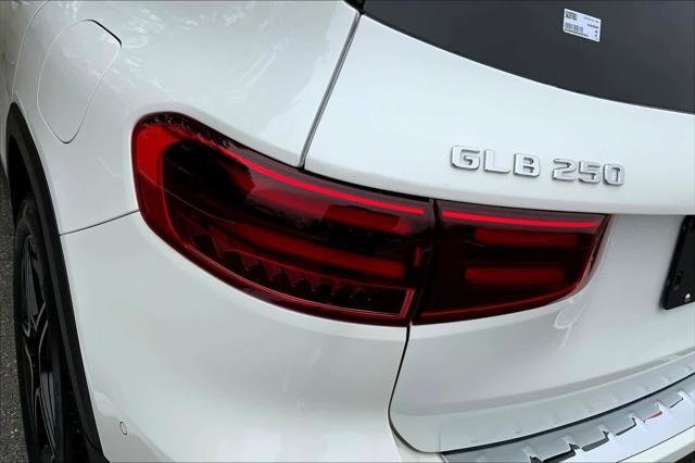 new 2025 Mercedes-Benz GLB 250 car, priced at $54,425