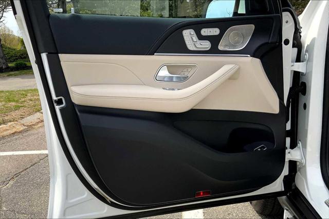 new 2025 Mercedes-Benz GLS 450 car, priced at $96,840