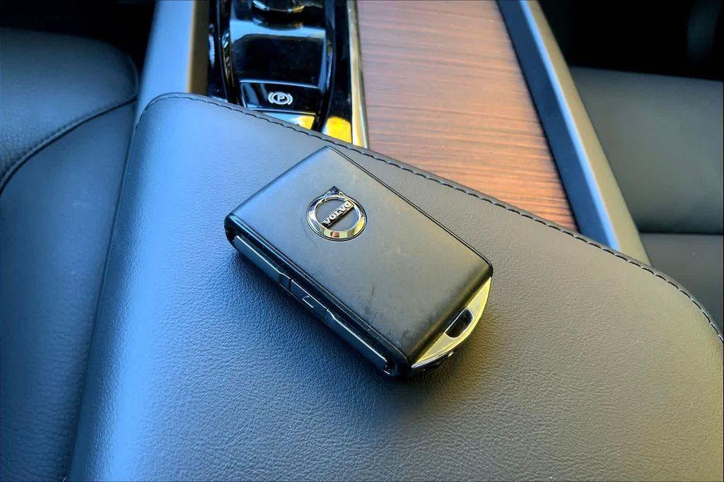 used 2024 Volvo XC60 car, priced at $40,270