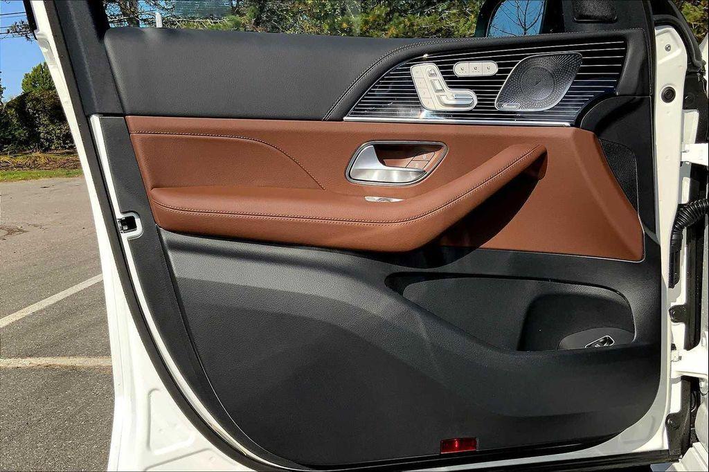 new 2026 Mercedes-Benz GLE 450 car, priced at $83,055