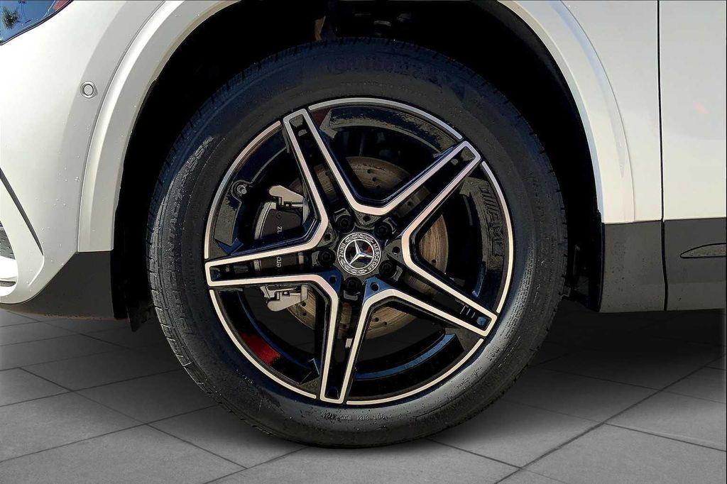new 2026 Mercedes-Benz GLA 250 car, priced at $54,625