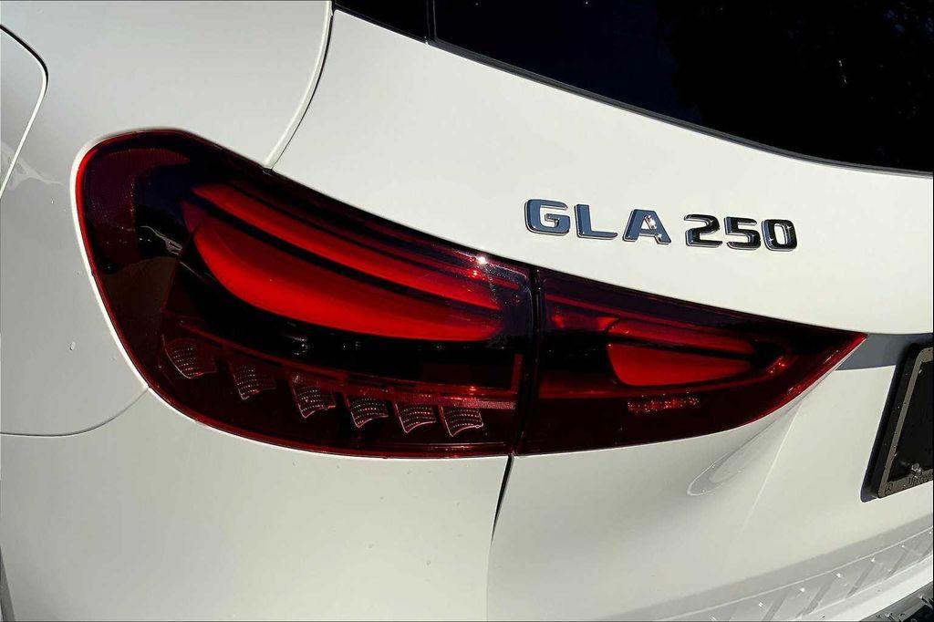 new 2026 Mercedes-Benz GLA 250 car, priced at $54,625