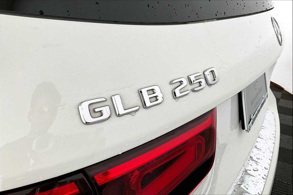 used 2022 Mercedes-Benz GLB 250 car, priced at $28,945