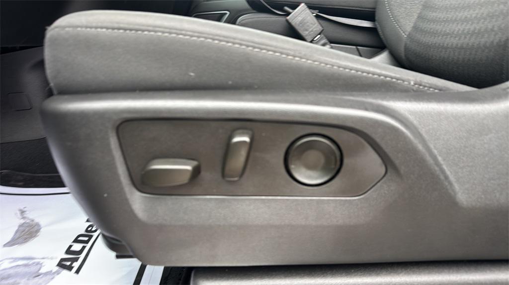 used 2022 Chevrolet Silverado 1500 car, priced at $34,926