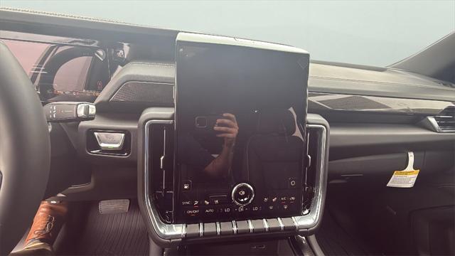 new 2025 GMC Yukon XL car, priced at $85,610