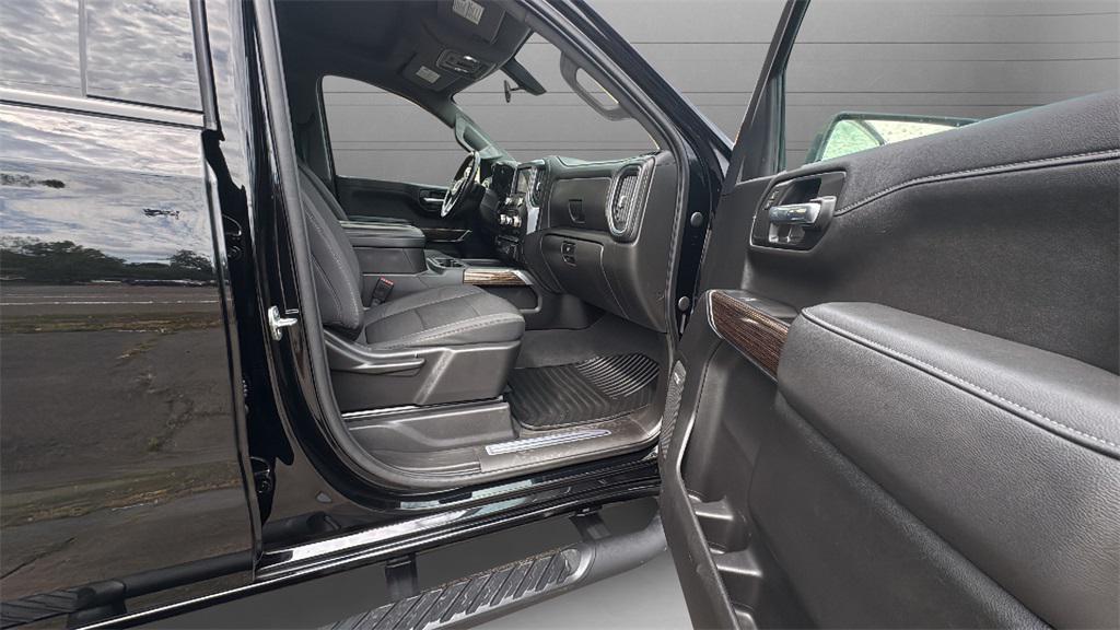 used 2021 GMC Sierra 1500 car, priced at $30,900