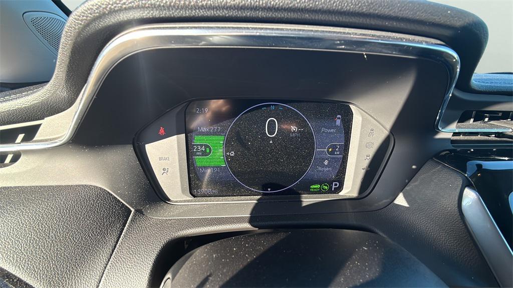 used 2022 Chevrolet Bolt EUV car, priced at $18,950