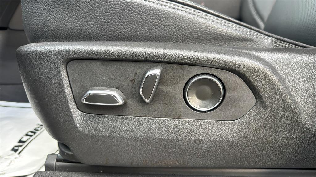 used 2024 GMC Yukon car, priced at $69,955