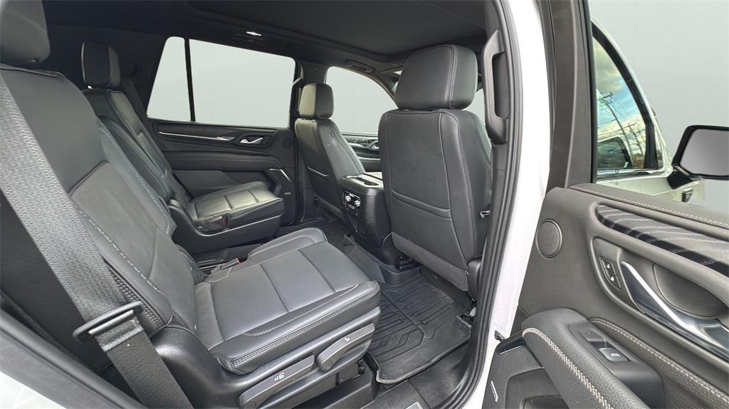 used 2024 GMC Yukon car, priced at $69,955