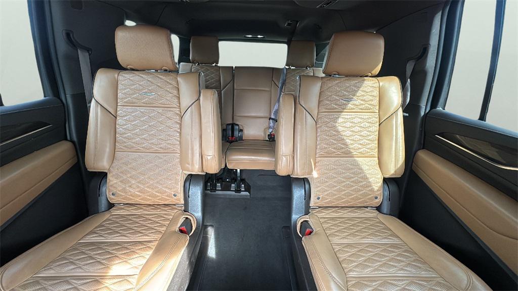 used 2022 Cadillac Escalade ESV car, priced at $64,995