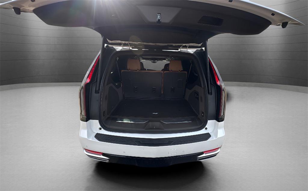 used 2022 Cadillac Escalade ESV car, priced at $64,995