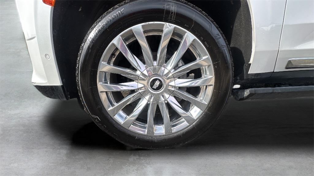 used 2022 Cadillac Escalade ESV car, priced at $64,995