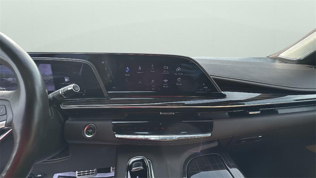 used 2022 Cadillac Escalade ESV car, priced at $64,995