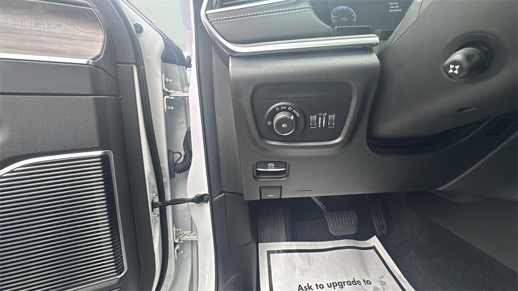 used 2022 Jeep Grand Cherokee L car, priced at $32,910