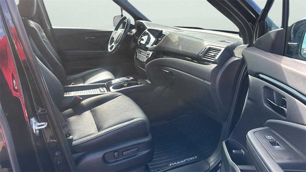 used 2022 Honda Passport car, priced at $33,926