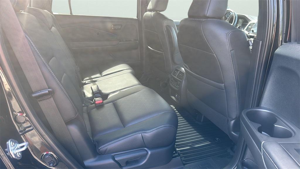 used 2022 Honda Passport car, priced at $33,926