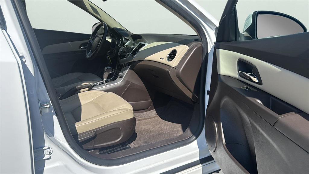 used 2014 Chevrolet Cruze car, priced at $9,995