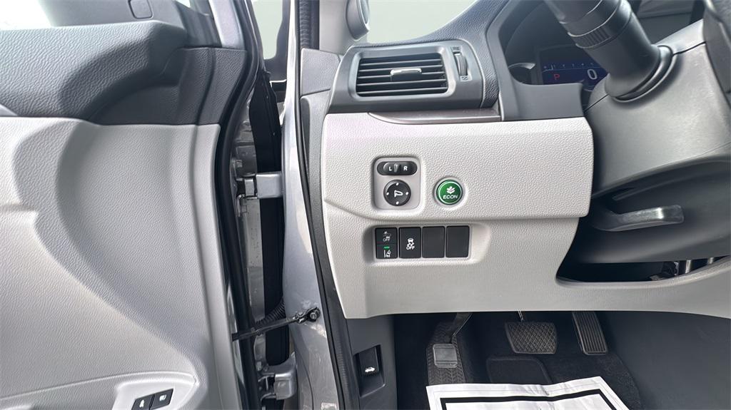 used 2022 Honda Pilot car, priced at $31,999