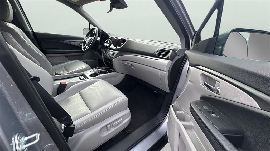 used 2022 Honda Pilot car, priced at $31,999