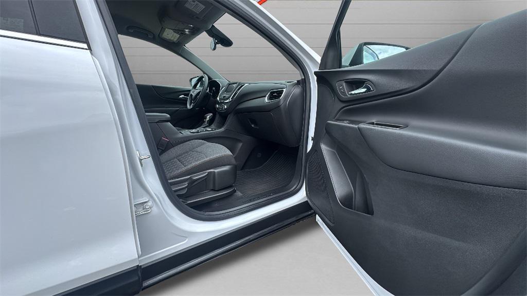 used 2022 Chevrolet Equinox car, priced at $19,901