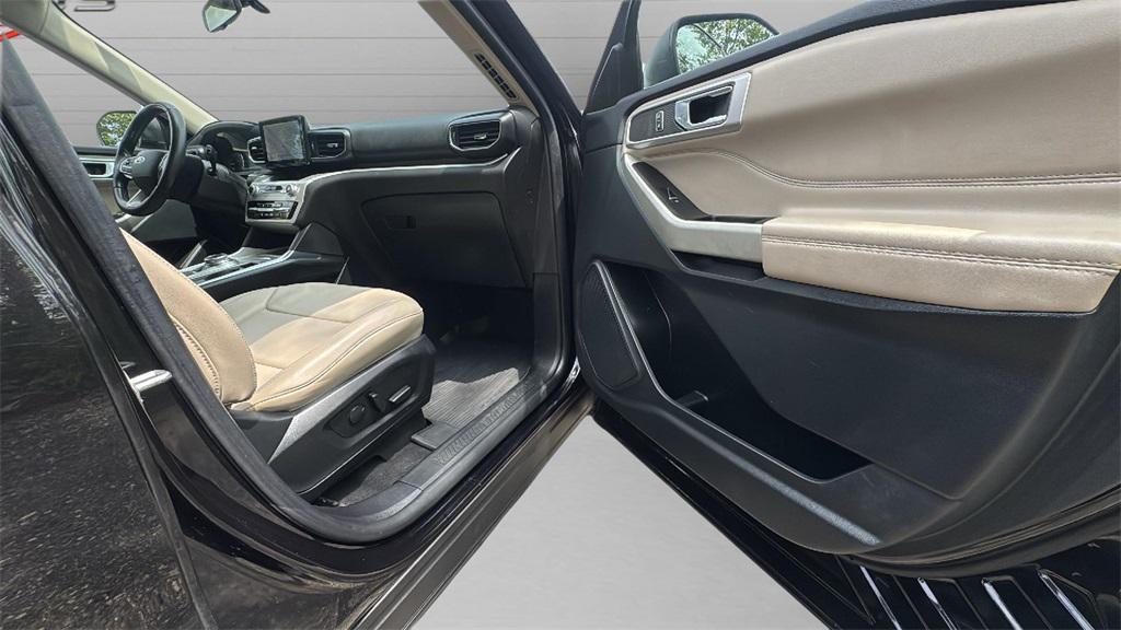 used 2022 Ford Explorer car, priced at $23,999
