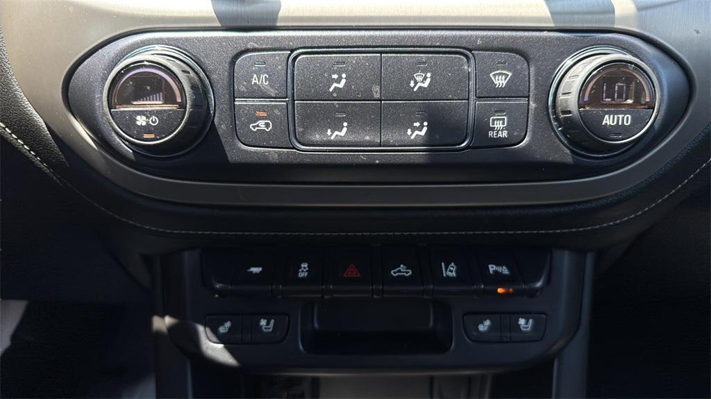 used 2021 GMC Canyon car, priced at $30,997
