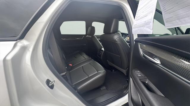 used 2022 Cadillac XT5 car, priced at $35,948