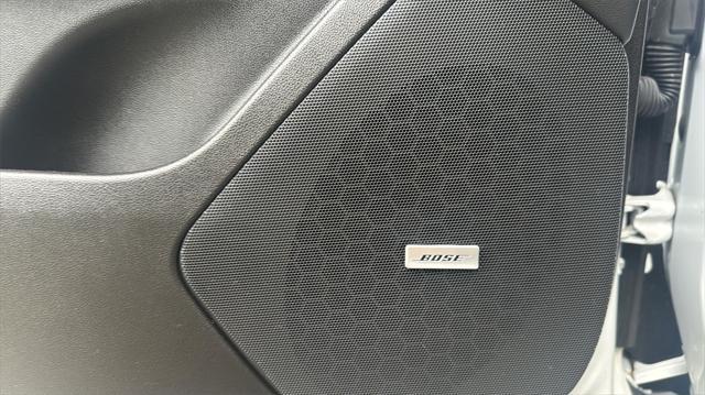 used 2022 Cadillac XT5 car, priced at $35,948