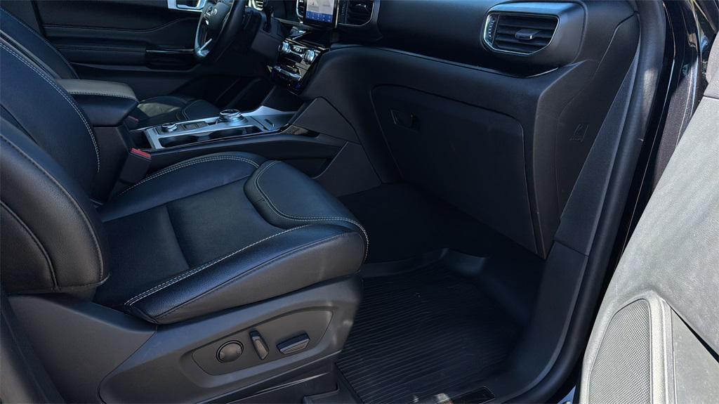 used 2022 Ford Explorer car, priced at $33,976