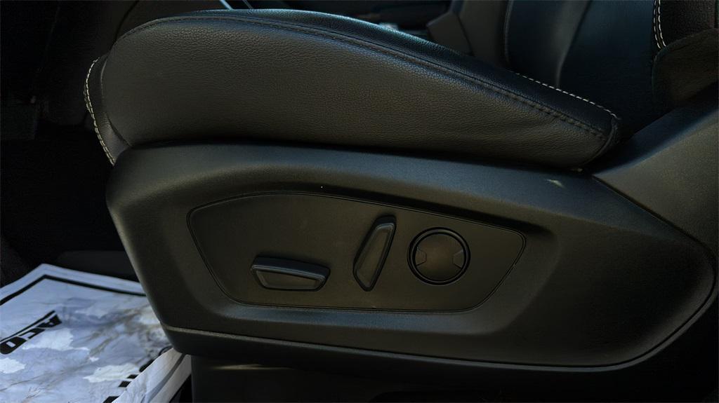 used 2022 Ford Explorer car, priced at $33,976