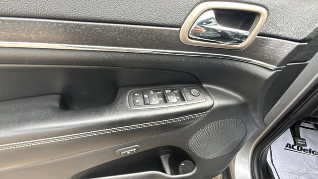 used 2017 Jeep Grand Cherokee car, priced at $13,960