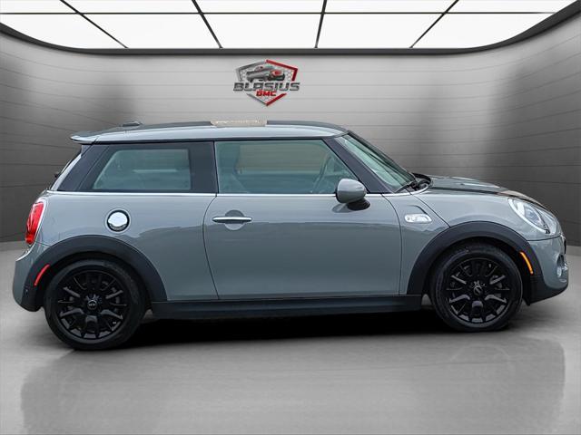 used 2019 MINI Hardtop car, priced at $18,799