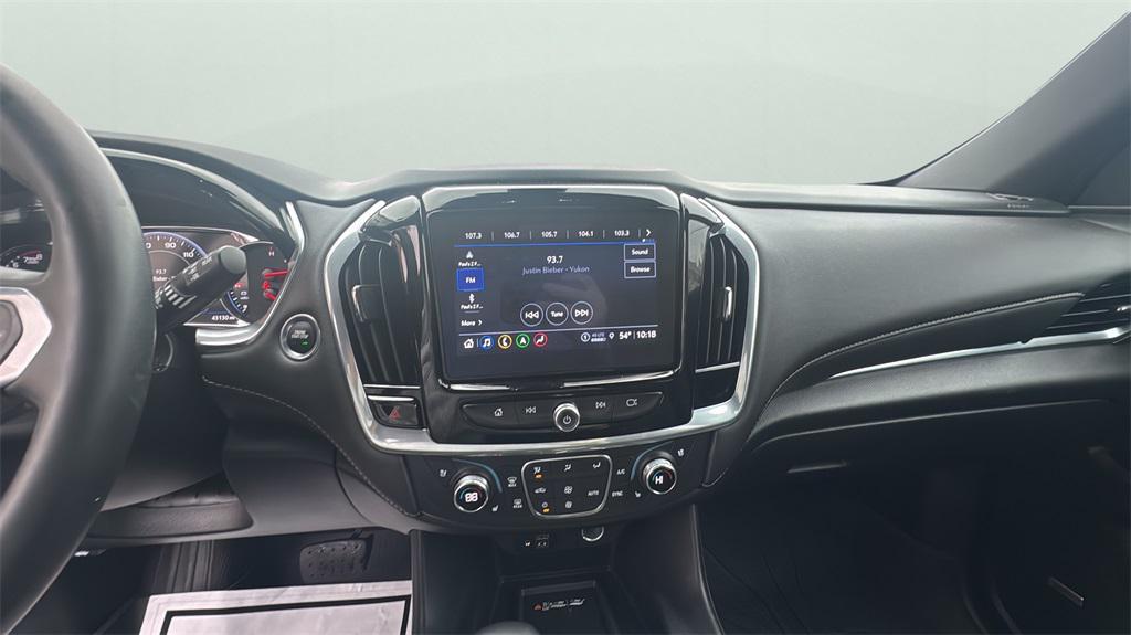 used 2023 Chevrolet Traverse car, priced at $32,574