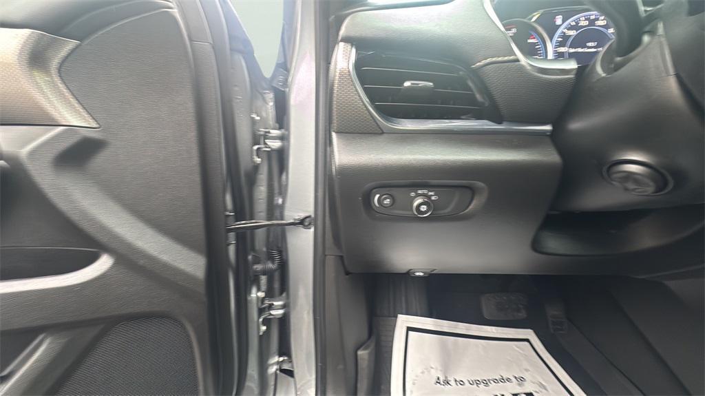 used 2023 Chevrolet Traverse car, priced at $32,574