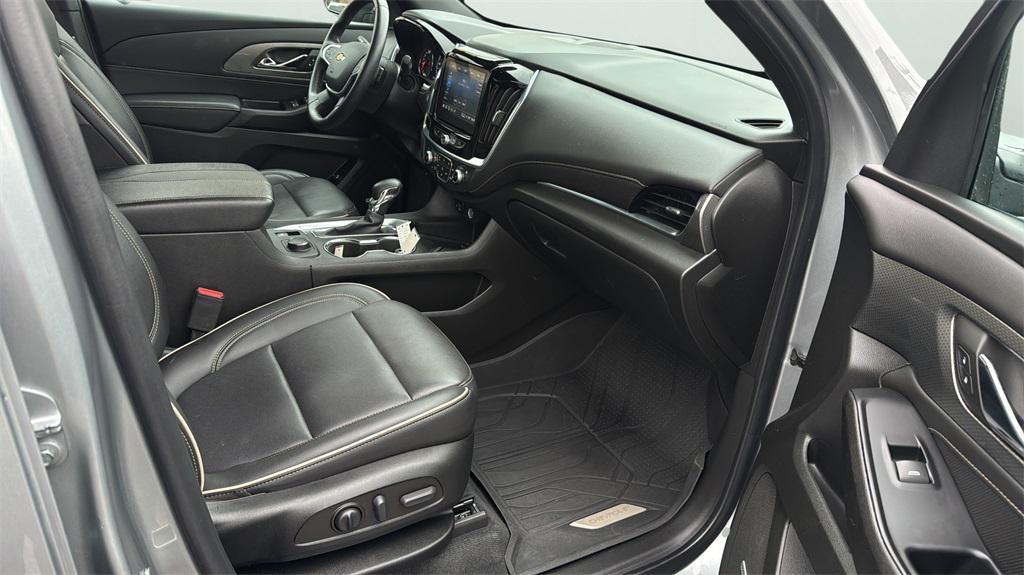 used 2023 Chevrolet Traverse car, priced at $32,574