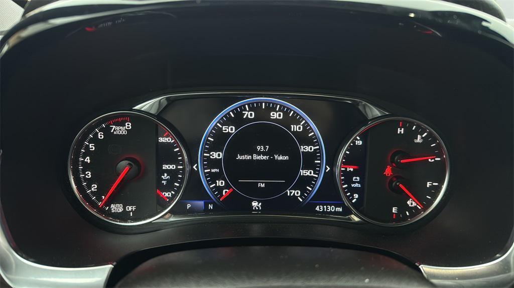 used 2023 Chevrolet Traverse car, priced at $32,574