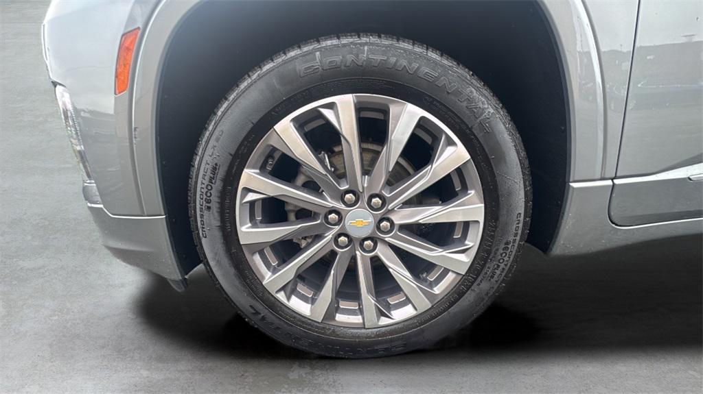 used 2023 Chevrolet Traverse car, priced at $32,574