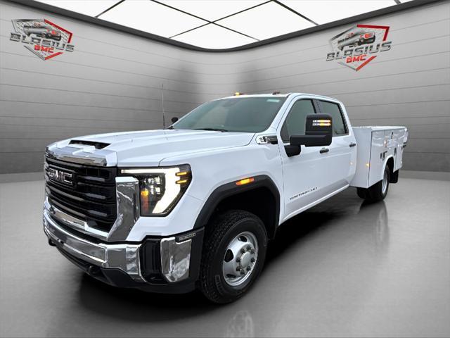 new 2025 GMC Sierra 3500 car, priced at $57,718