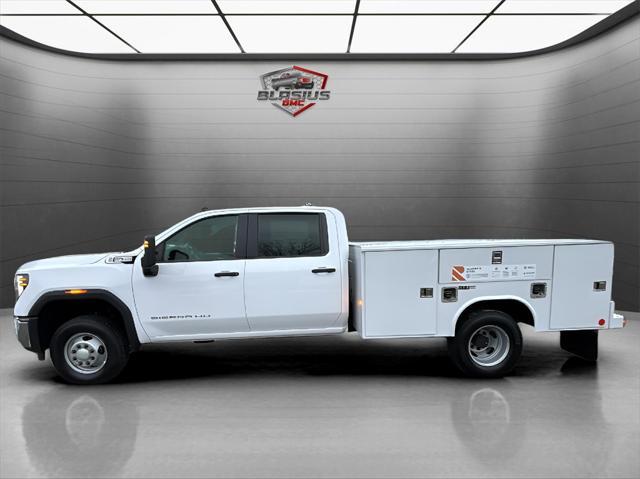 new 2025 GMC Sierra 3500 car, priced at $57,718