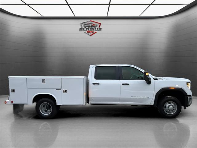 new 2025 GMC Sierra 3500 car, priced at $57,718