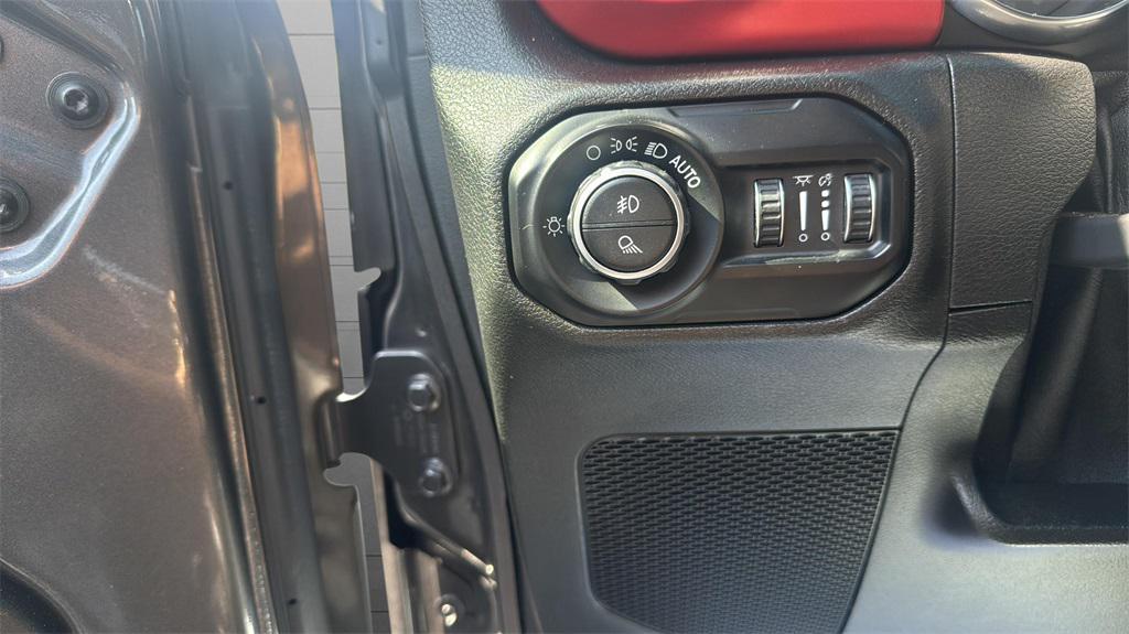 used 2020 Jeep Gladiator car, priced at $32,742